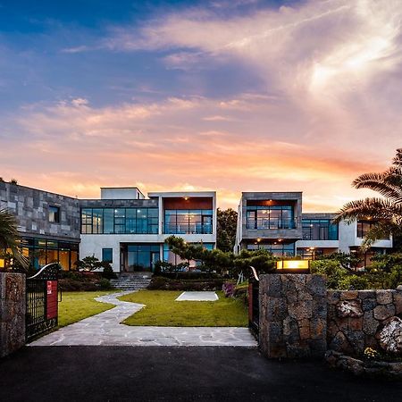 Cobeach Familiar Pension ซอกวีโพ ภายนอก รูปภาพ