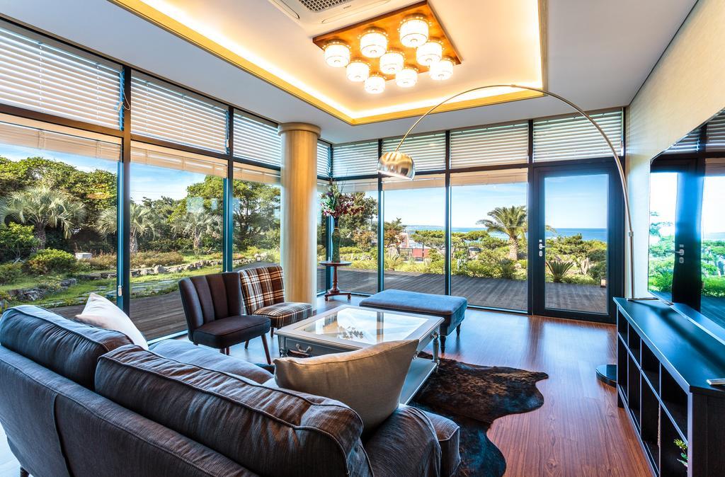 Cobeach Familiar Pension ซอกวีโพ ภายนอก รูปภาพ