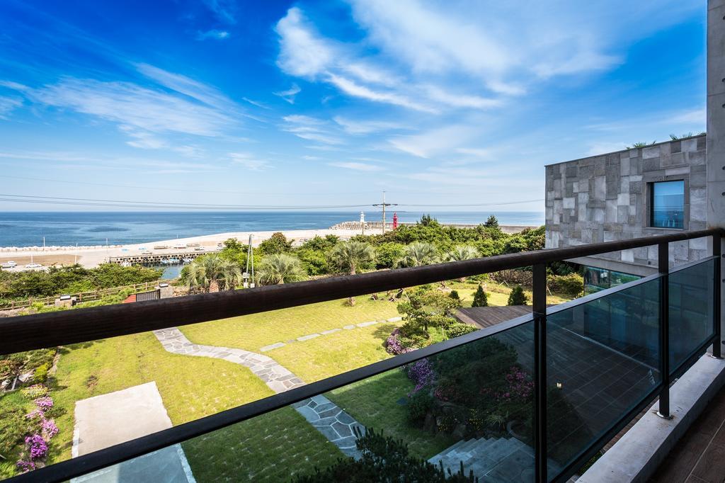 Cobeach Familiar Pension ซอกวีโพ ภายนอก รูปภาพ