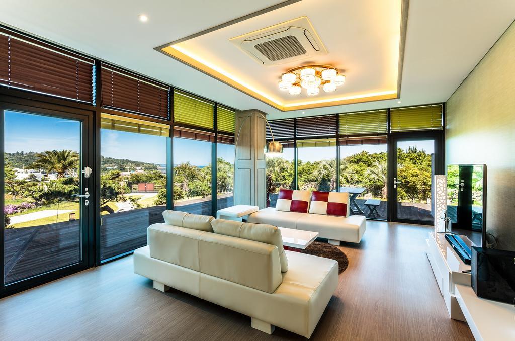 Cobeach Familiar Pension ซอกวีโพ ภายนอก รูปภาพ