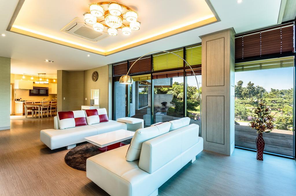 Cobeach Familiar Pension ซอกวีโพ ภายนอก รูปภาพ