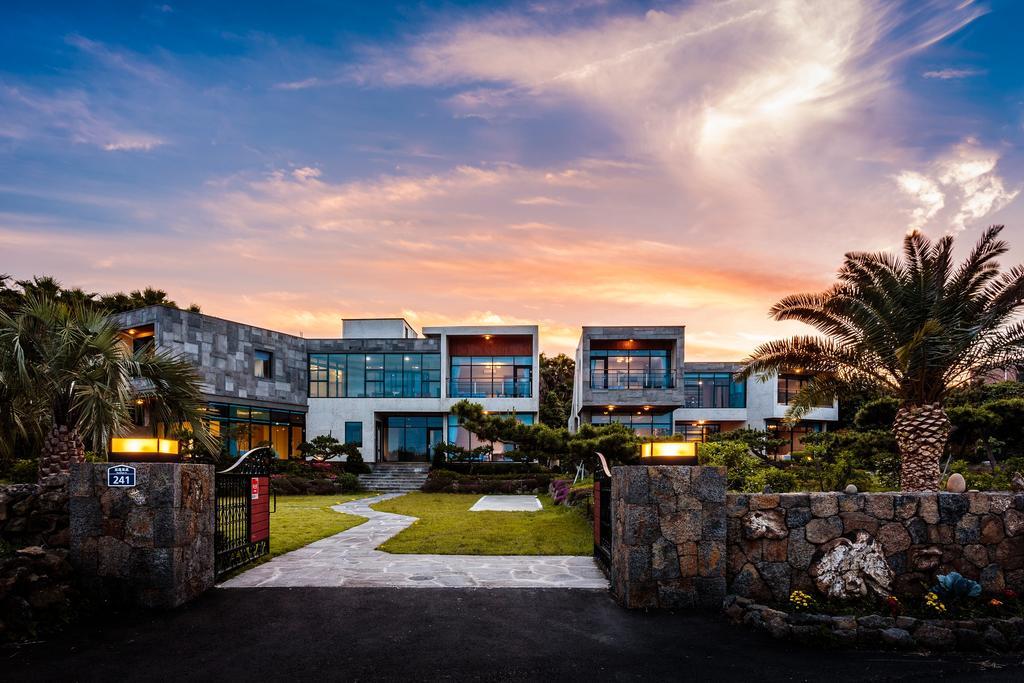Cobeach Familiar Pension ซอกวีโพ ภายนอก รูปภาพ